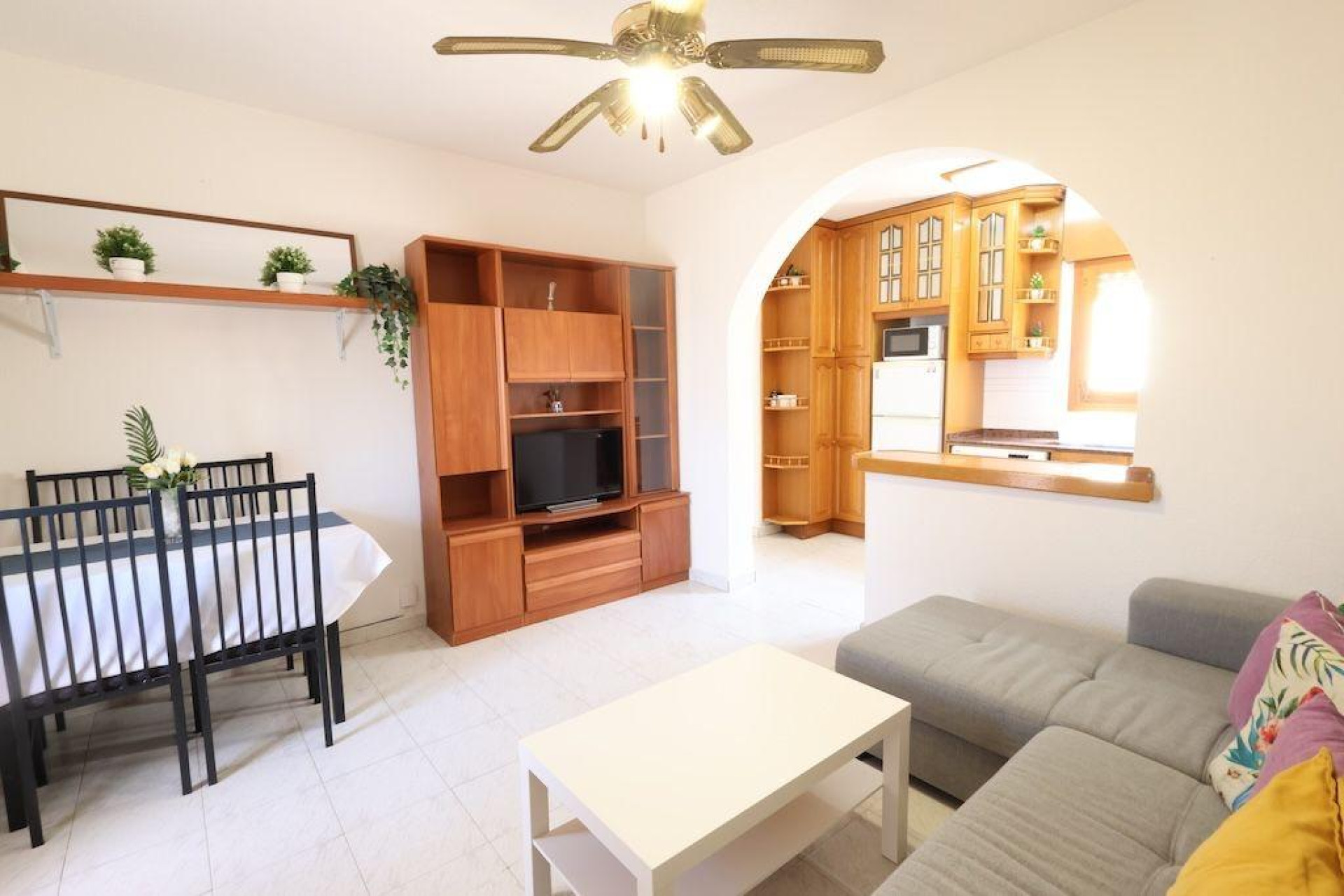 Herverkoop - Bungalow - Gelijkvloers - Torrevieja - La Siesta - El Salado - Torreta
