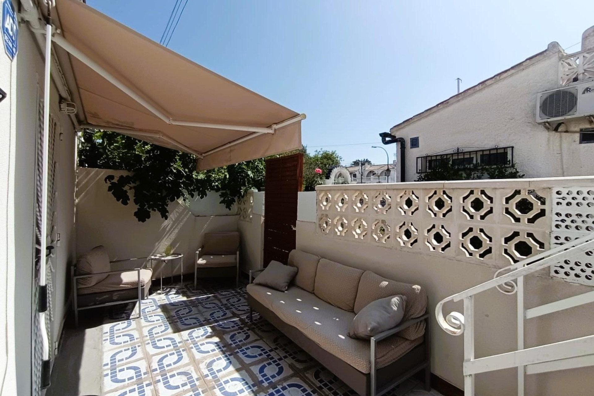 Herverkoop - Bungalow - Gelijkvloers - Torrevieja - La Siesta - El Salado - Torreta