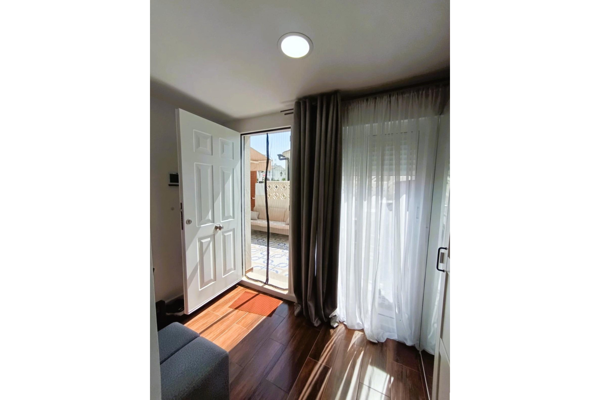 Herverkoop - Bungalow - Gelijkvloers - Torrevieja - La Siesta - El Salado - Torreta