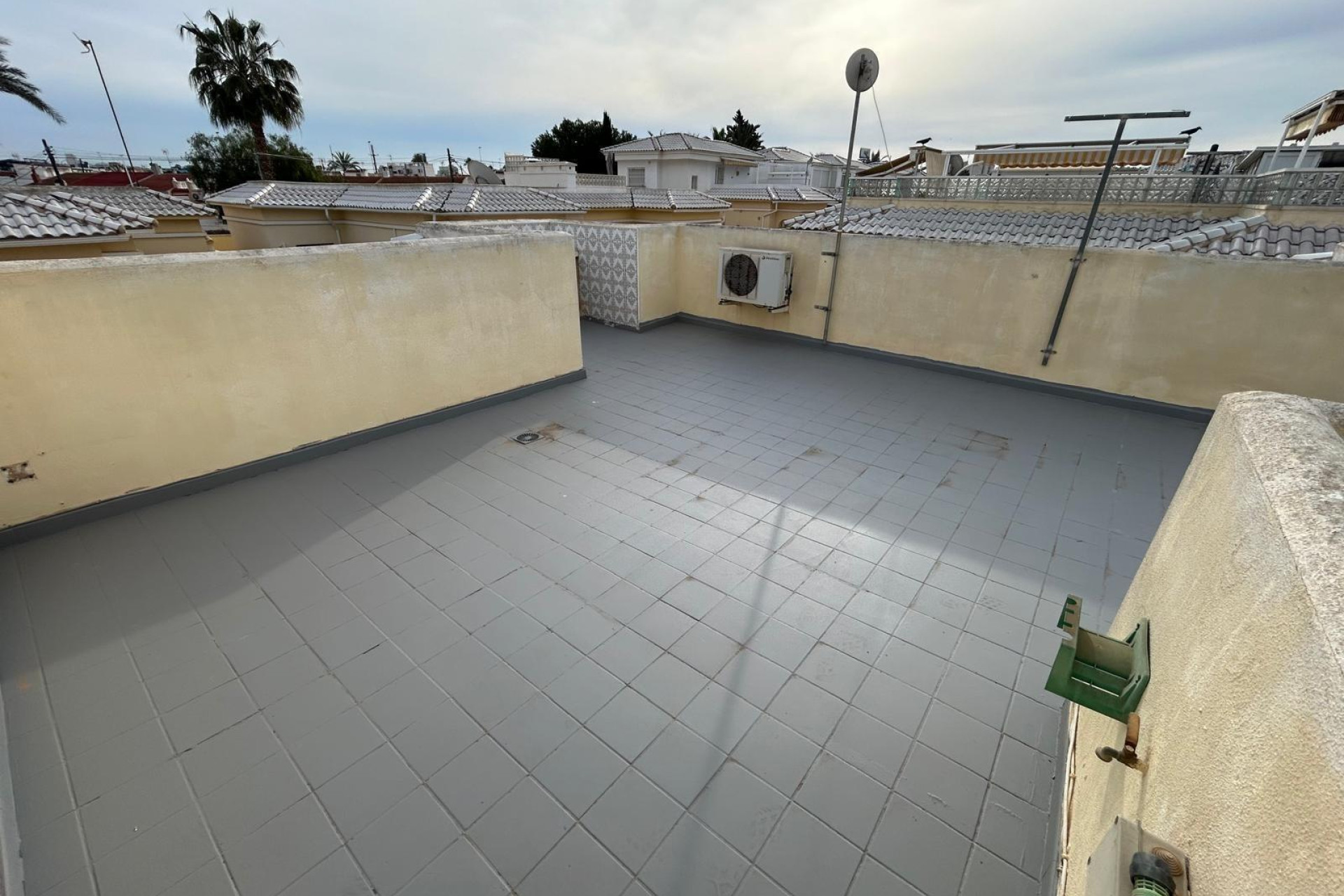 Herverkoop - Bungalow - Gelijkvloers - Torrevieja - La siesta