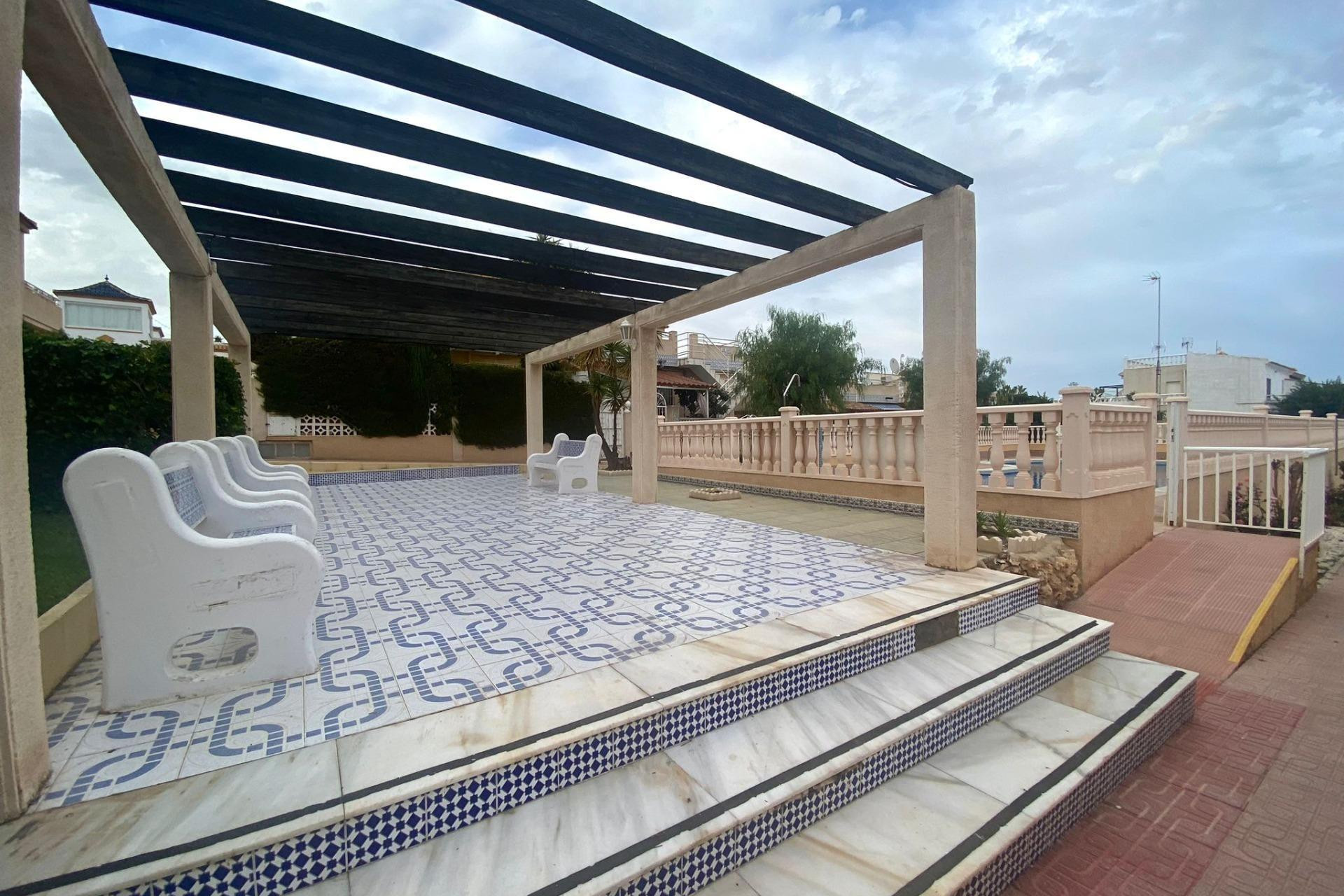 Herverkoop - Bungalow - Gelijkvloers - Torrevieja - Los altos