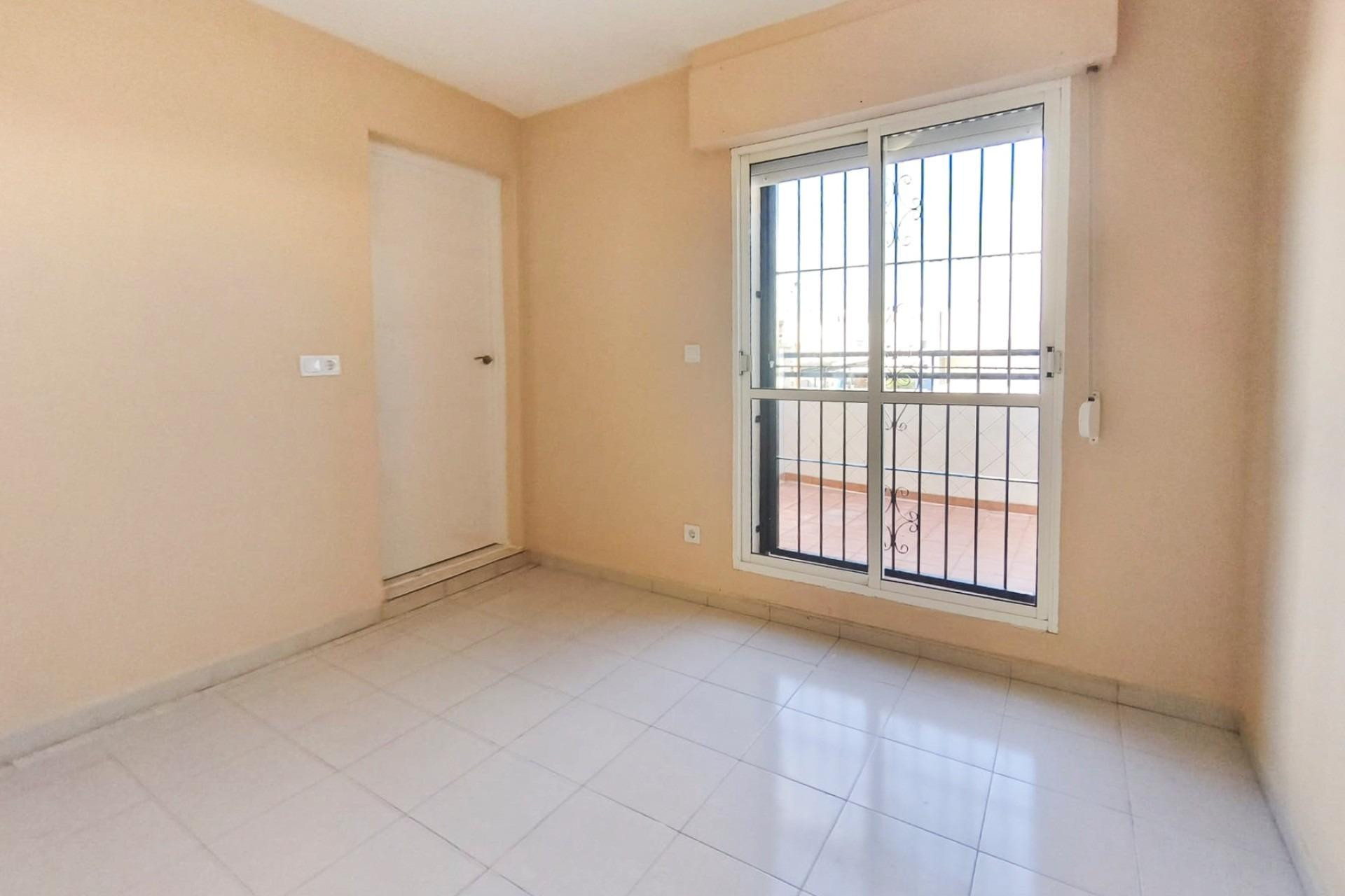 Herverkoop - Bungalow - Gelijkvloers - Torrevieja - Los balcones