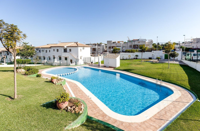 Herverkoop - Bungalow - Gelijkvloers - Torrevieja - Los balcones