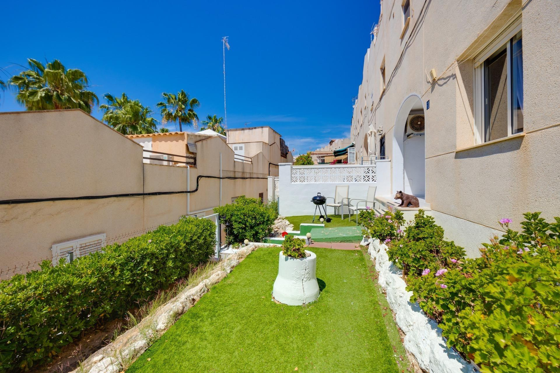 Herverkoop - Bungalow - Gelijkvloers - Torrevieja - Los balcones