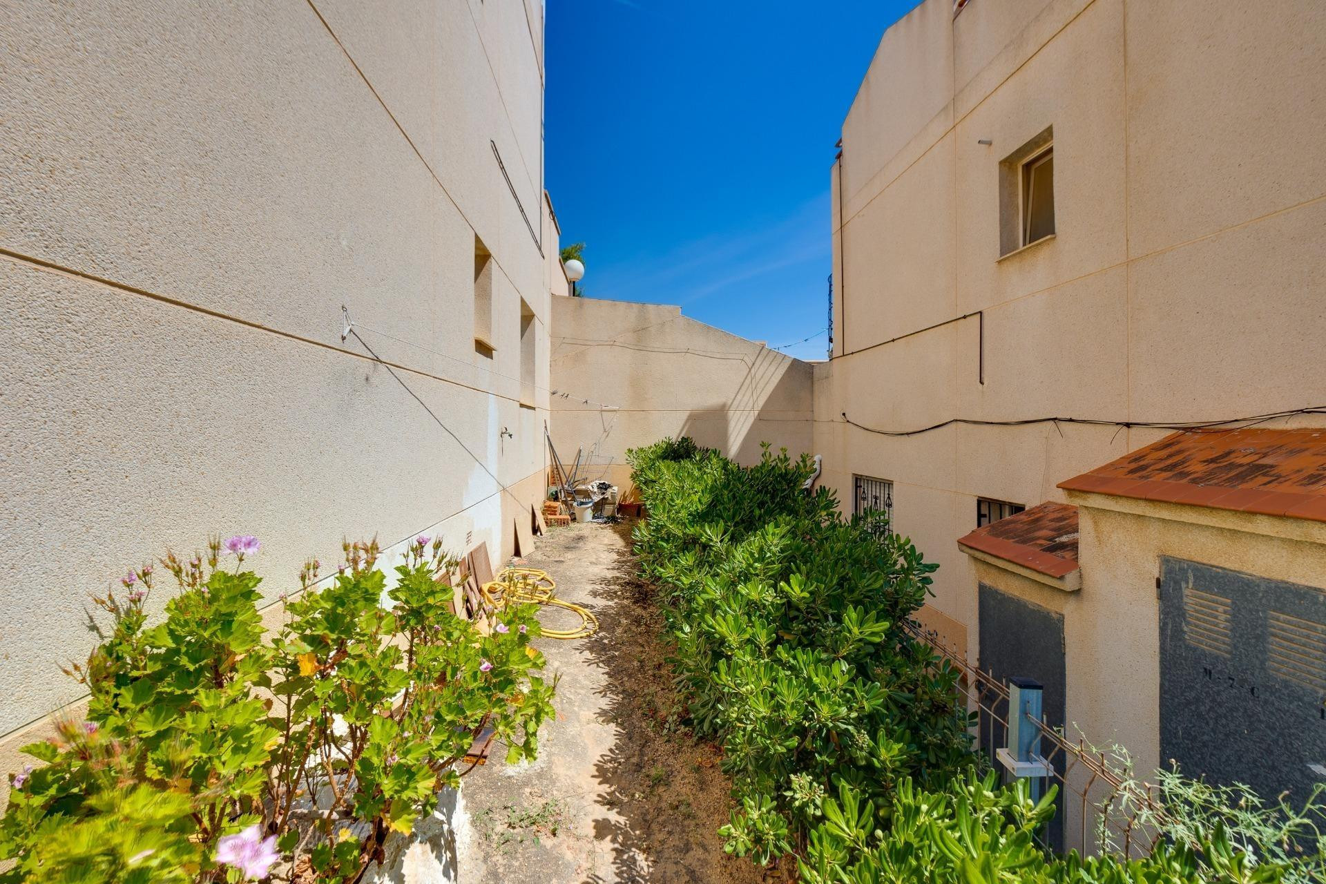 Herverkoop - Bungalow - Gelijkvloers - Torrevieja - Los balcones