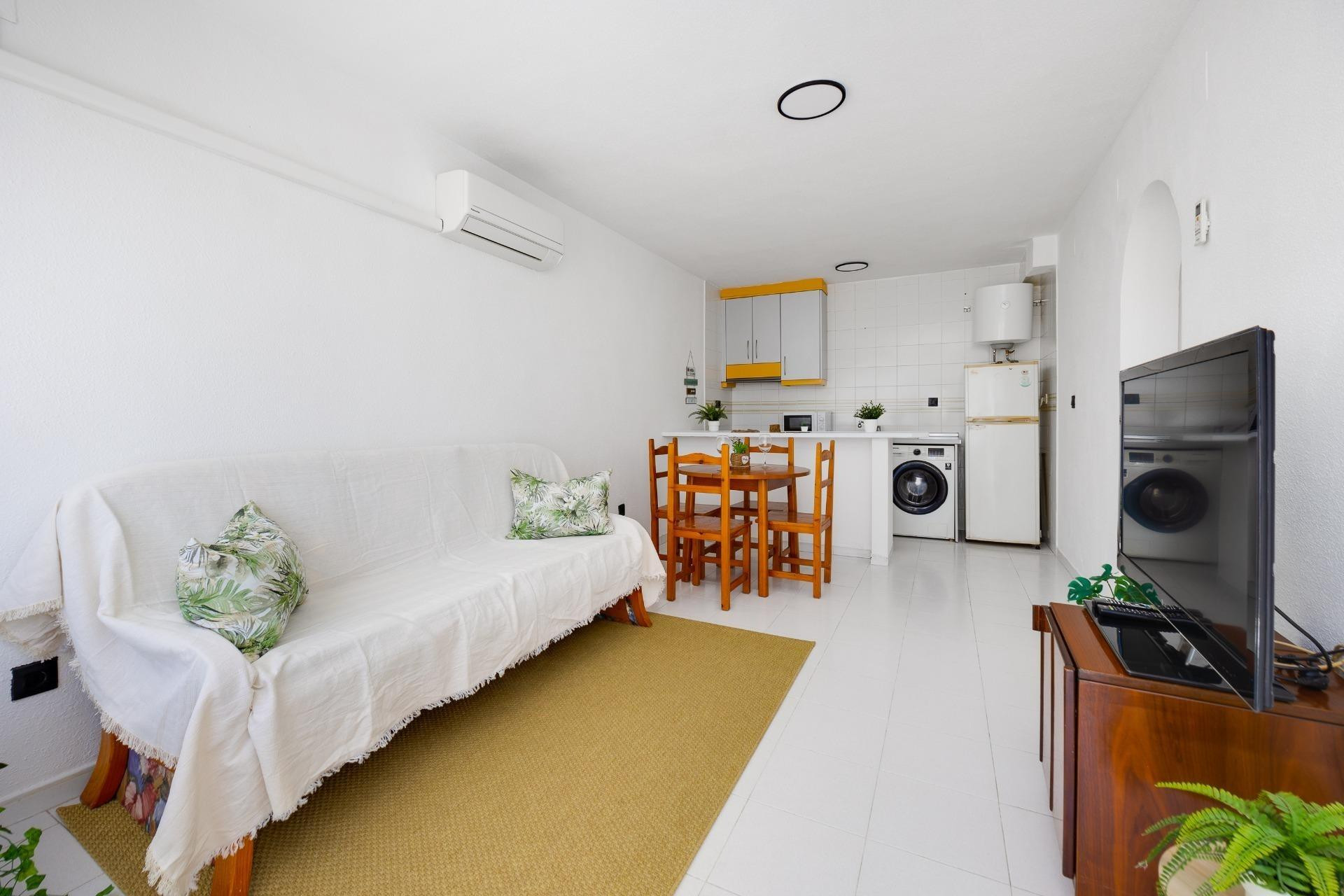 Herverkoop - Bungalow - Gelijkvloers - Torrevieja - Los balcones