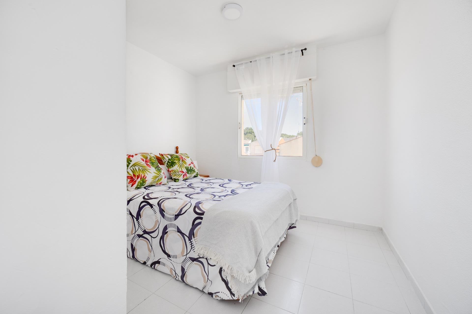 Herverkoop - Bungalow - Gelijkvloers - Torrevieja - Los balcones