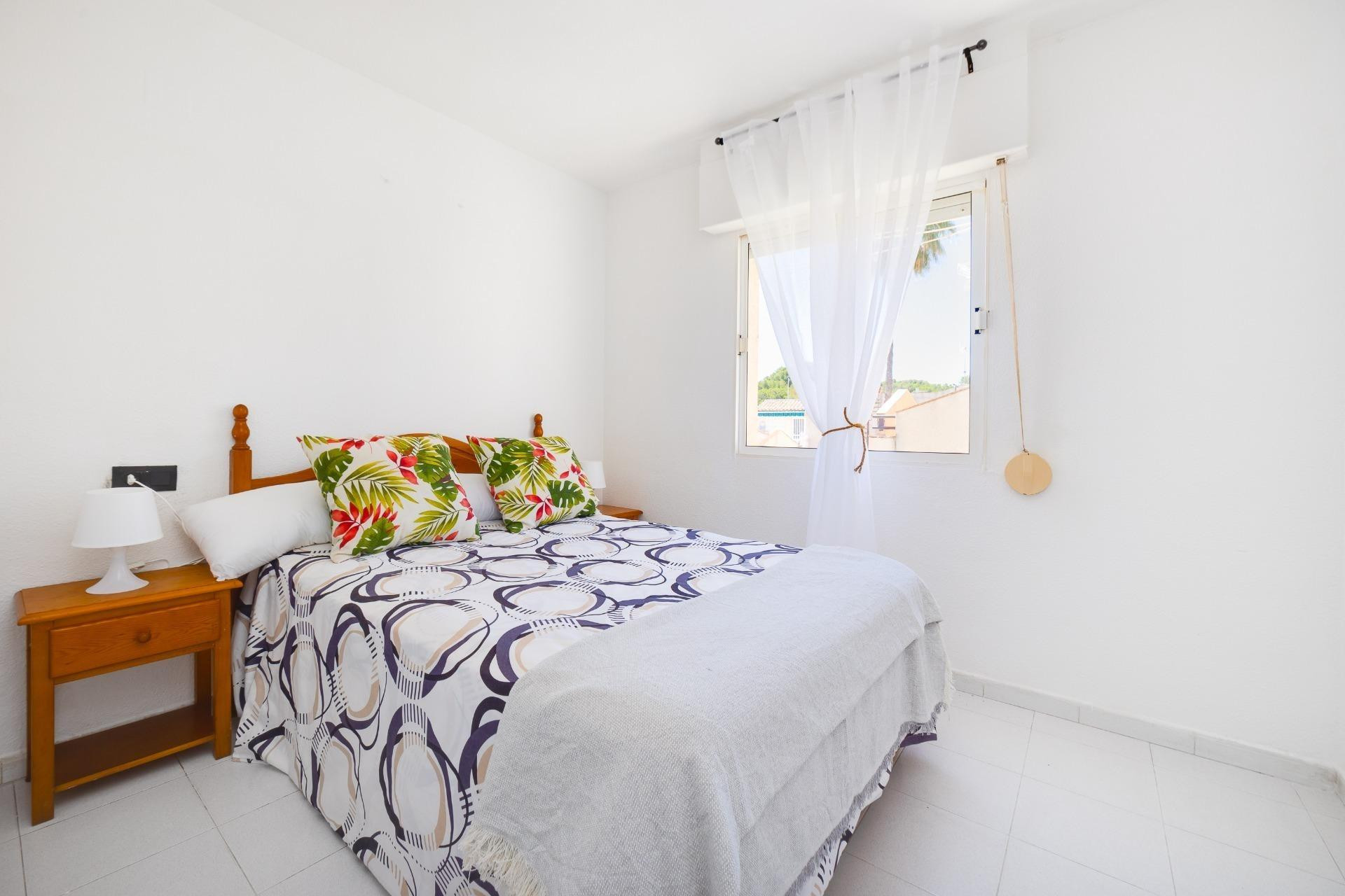 Herverkoop - Bungalow - Gelijkvloers - Torrevieja - Los balcones