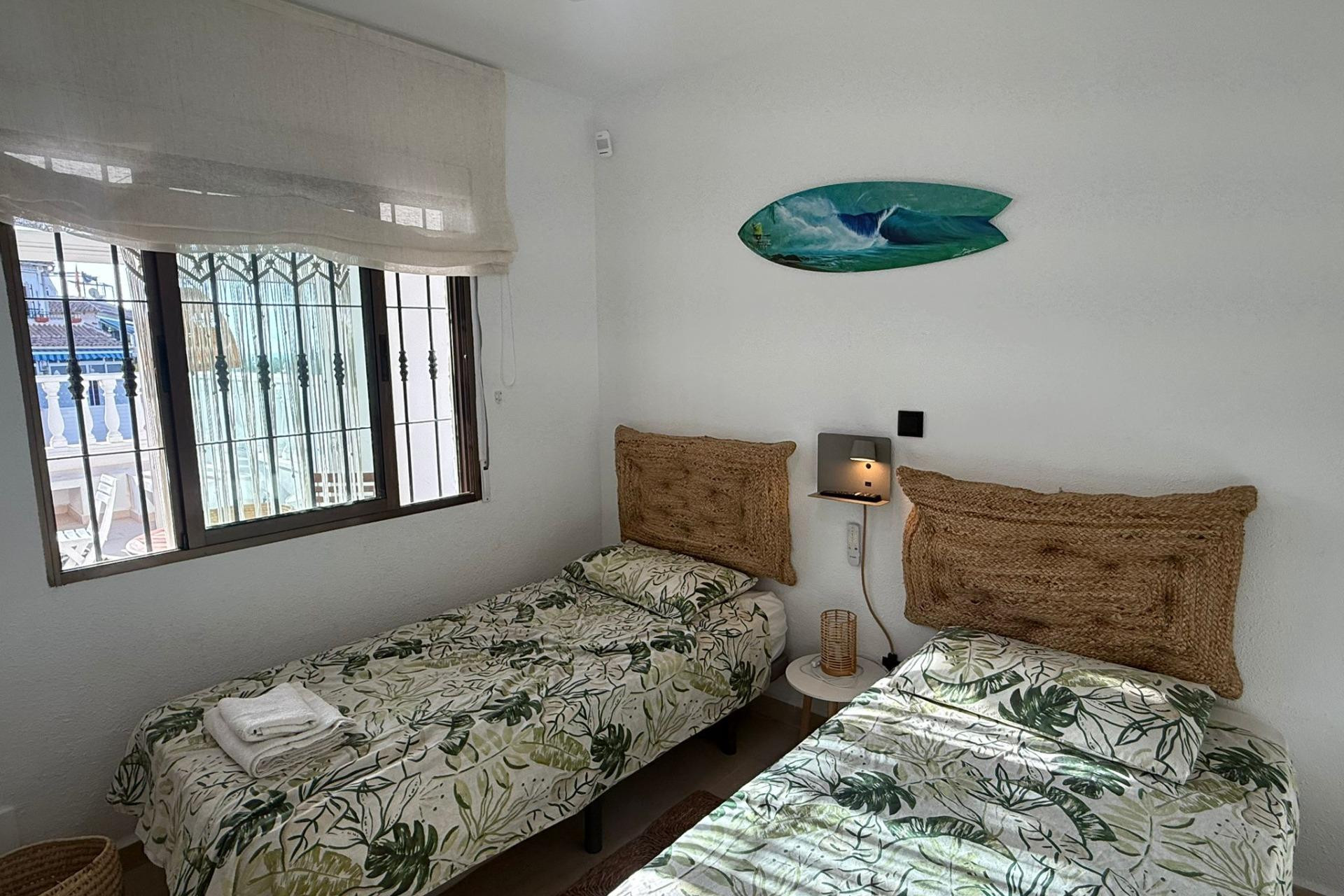 Herverkoop - Bungalow - Gelijkvloers - Torrevieja - Miramar - Torre del Moro