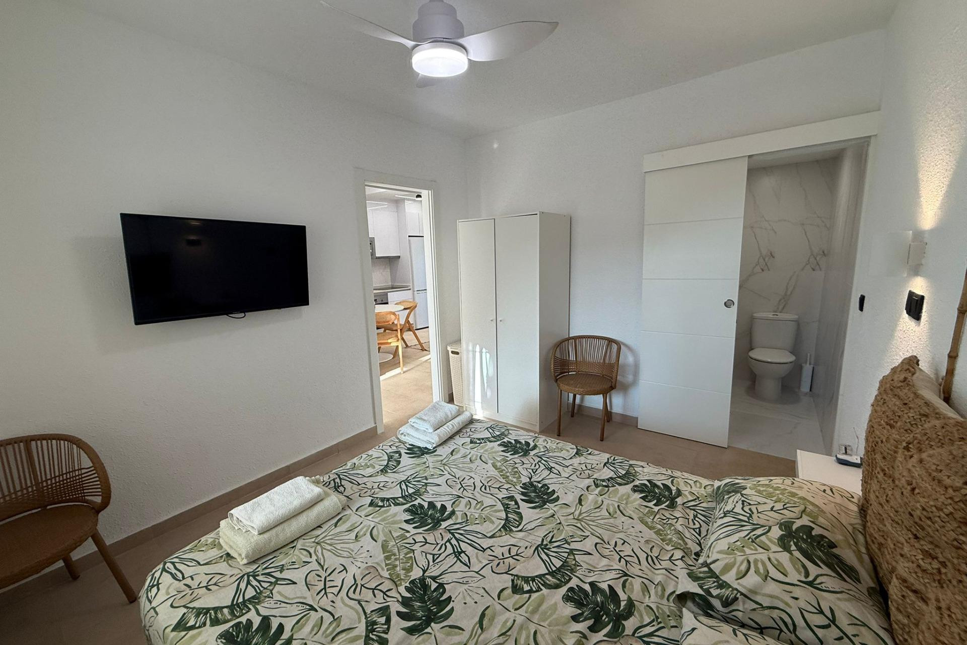 Herverkoop - Bungalow - Gelijkvloers - Torrevieja - Miramar - Torre del Moro