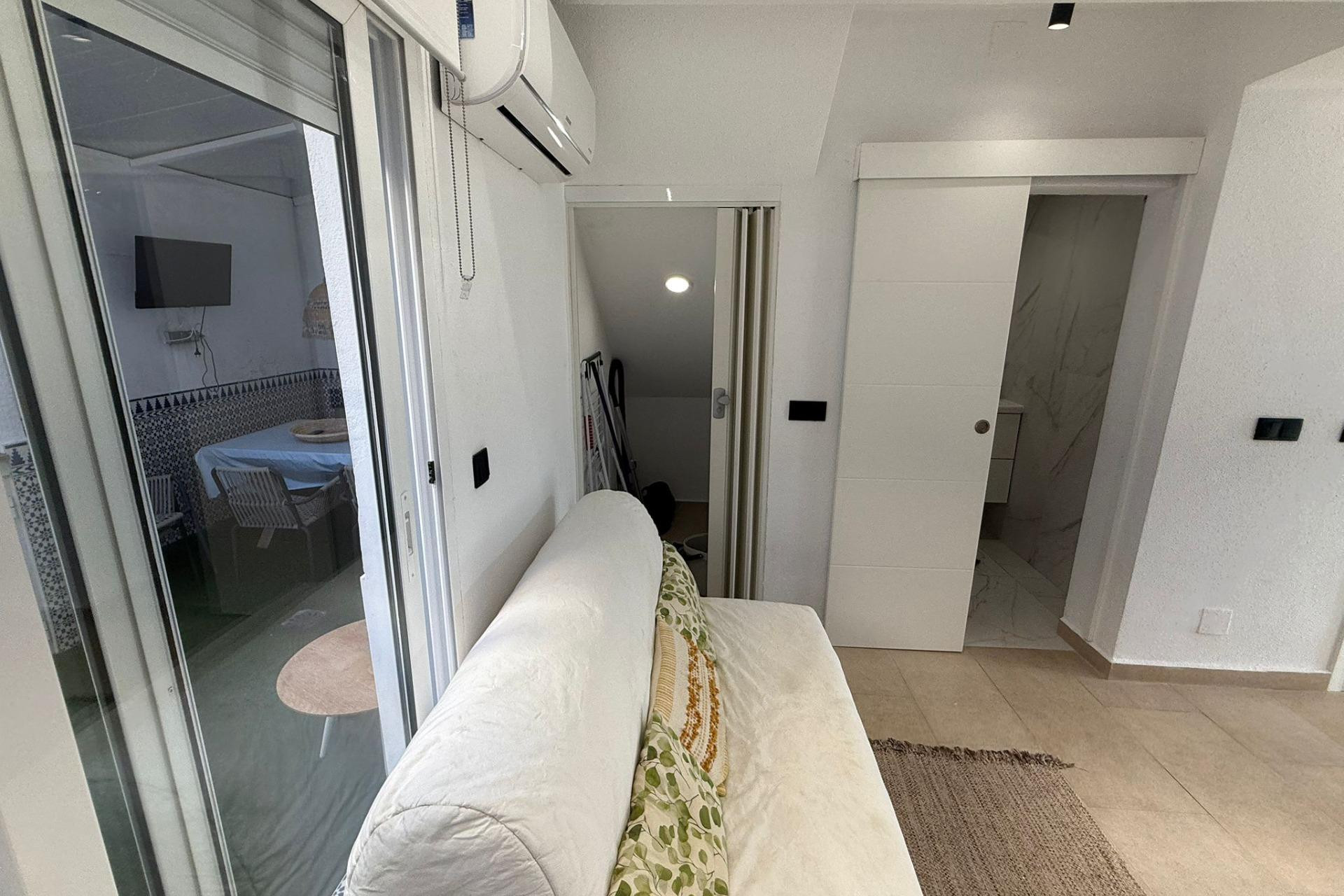 Herverkoop - Bungalow - Gelijkvloers - Torrevieja - Miramar - Torre del Moro