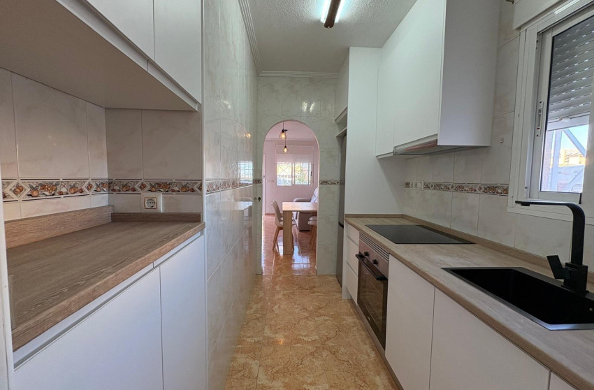 Herverkoop - Bungalow - Gelijkvloers - Torrevieja - Paseo maritimo