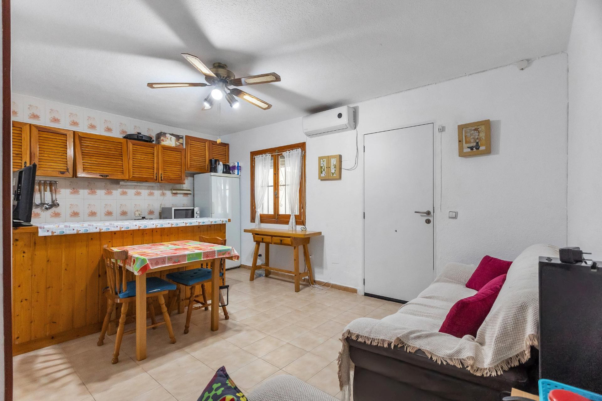Herverkoop - Bungalow - Gelijkvloers - Torrevieja - Playa de los Naufragos