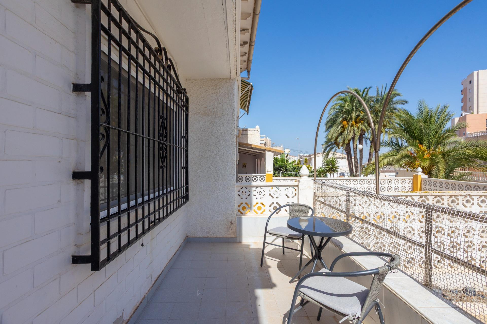 Herverkoop - Bungalow - Gelijkvloers - Torrevieja - Torre del moro