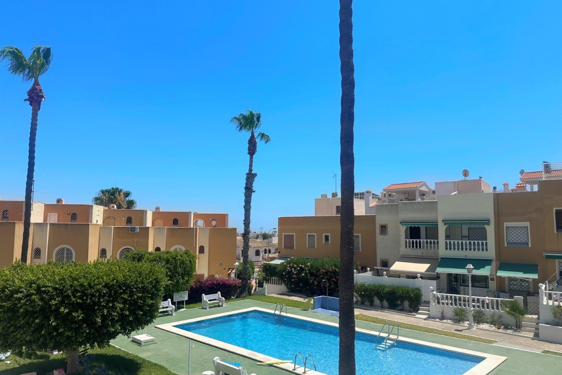 Herverkoop - Bungalow - Gelijkvloers - Torrevieja - Torreblanca