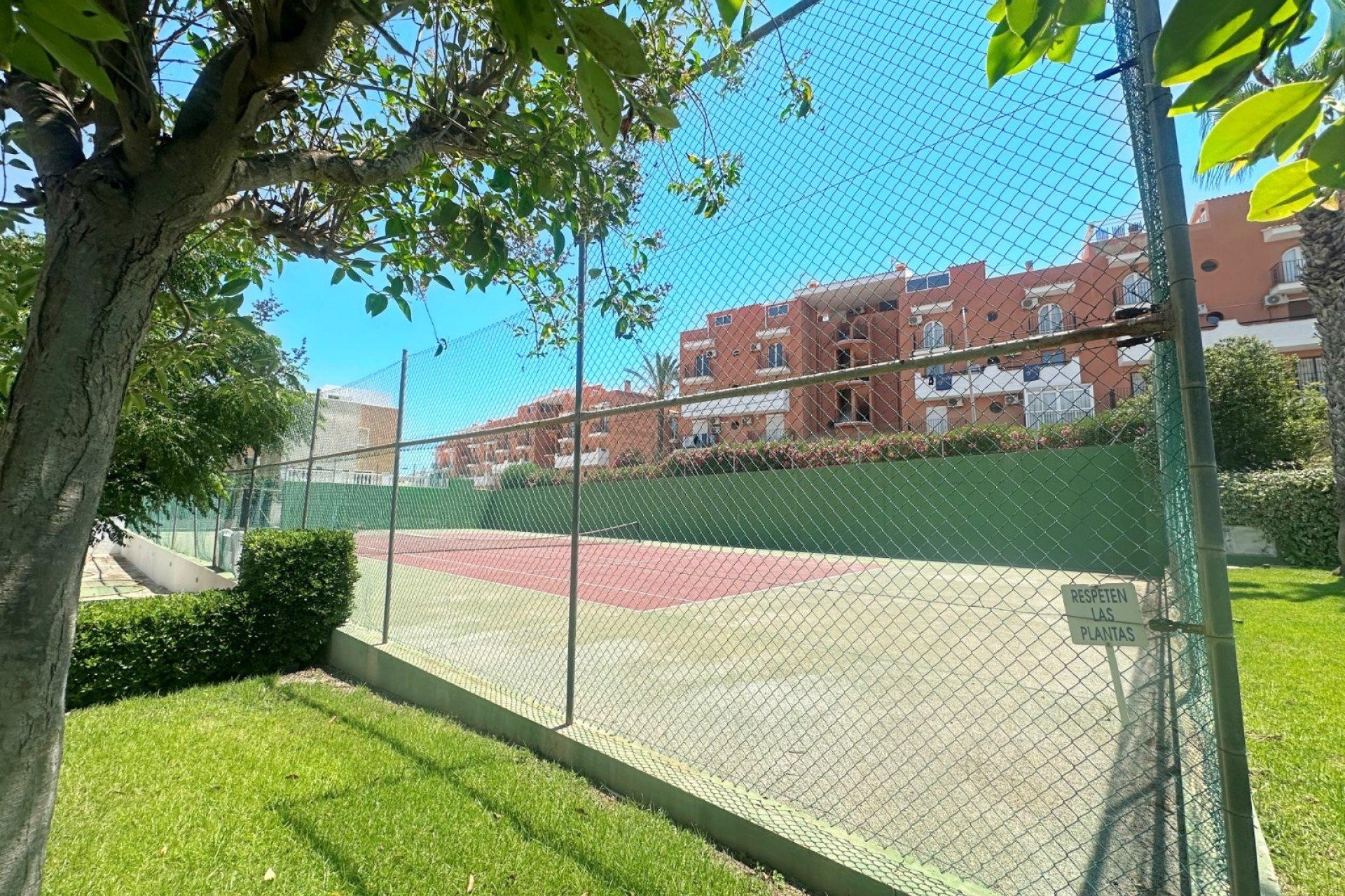 Herverkoop - Bungalow - Gelijkvloers - Torrevieja - Torreblanca