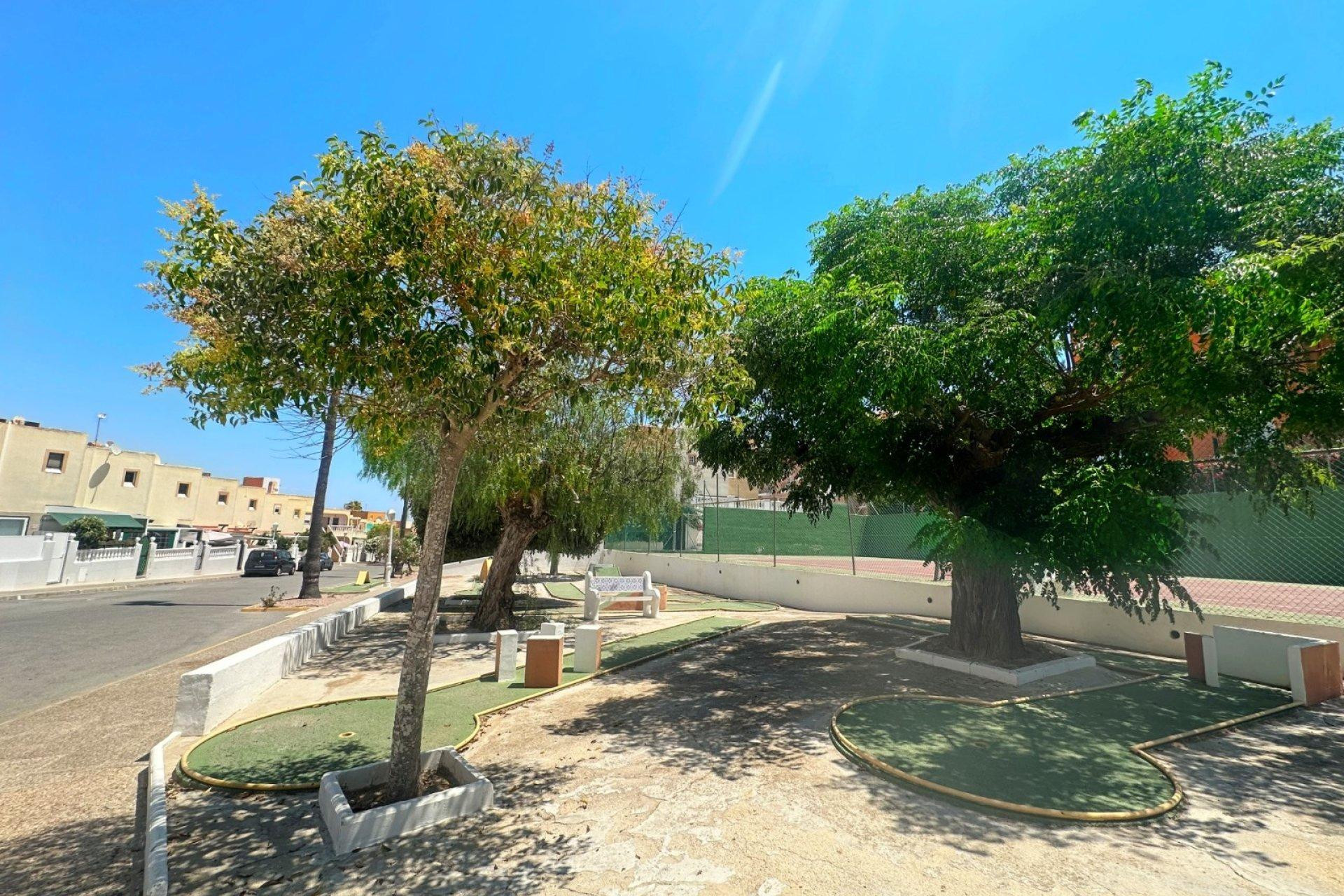 Herverkoop - Bungalow - Gelijkvloers - Torrevieja - Torreblanca