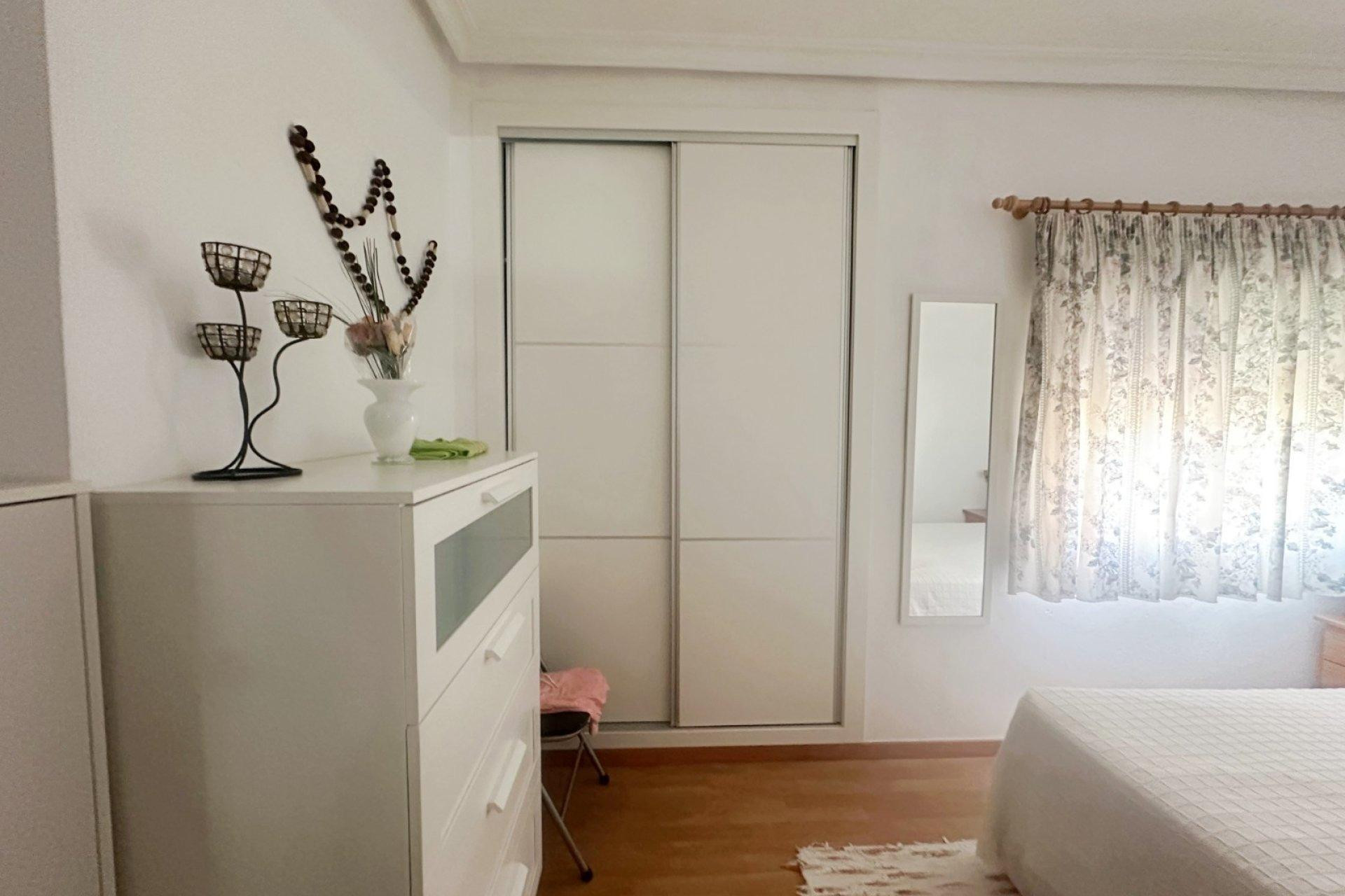 Herverkoop - Bungalow - Gelijkvloers - Torrevieja - Torreblanca