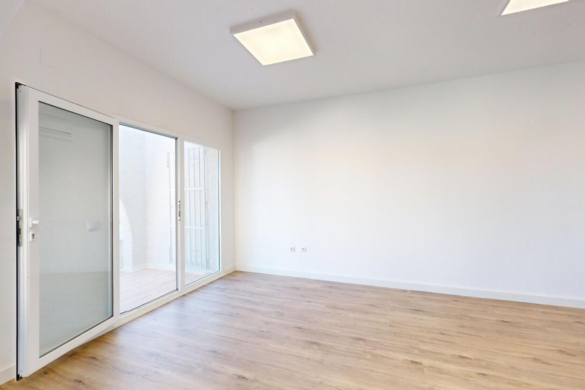 Herverkoop - Bungalow - Gelijkvloers - Villamartín - Blue Lagoon