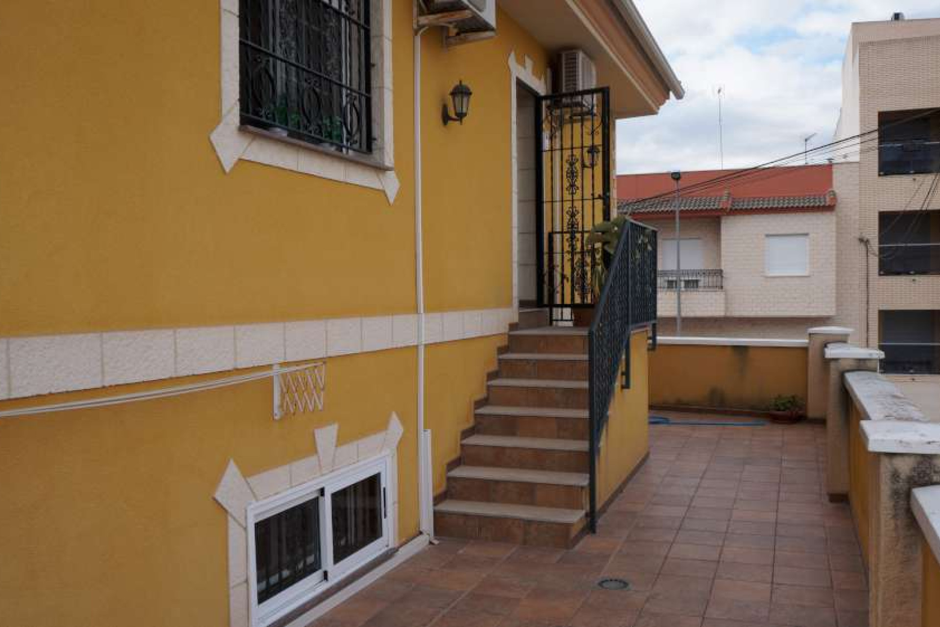 Herverkoop - Detached House / Villa - Almoradí