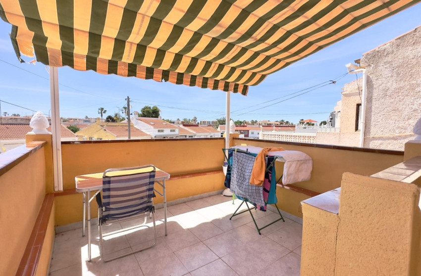Herverkoop - Detached House / Villa - Torrevieja - Torreta III