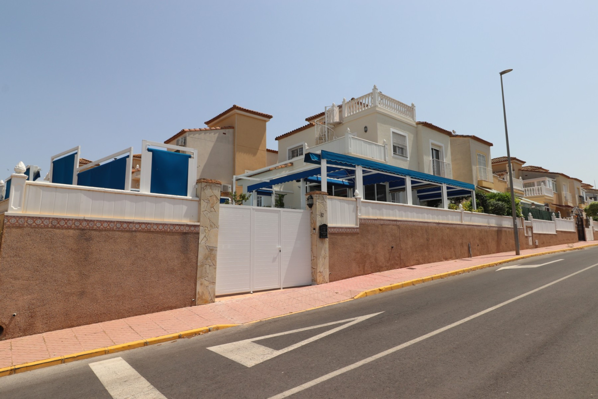 Herverkoop - Detached Villa - Algorfa - Montebello