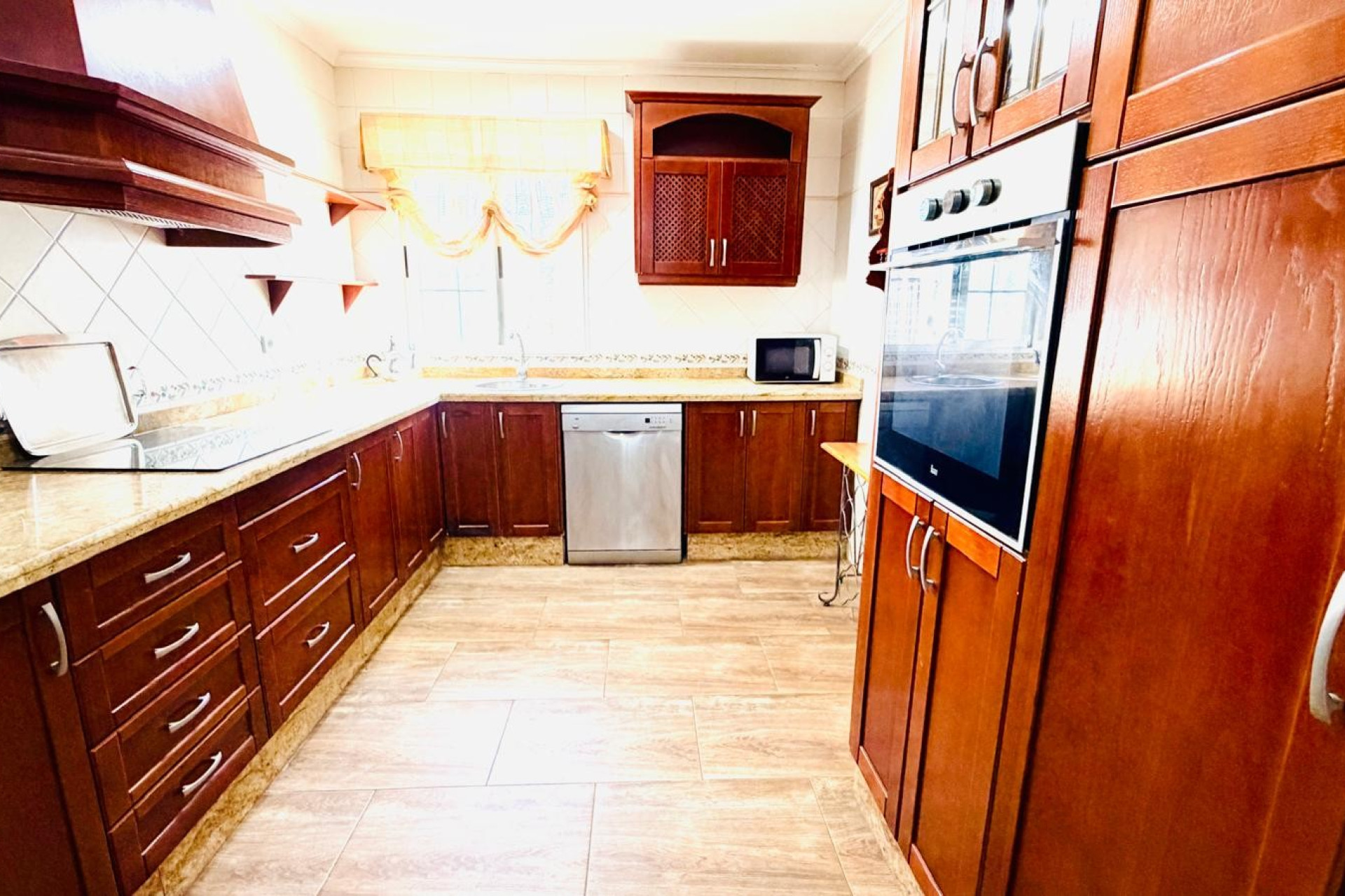Herverkoop - Detached Villa - Crevillente
