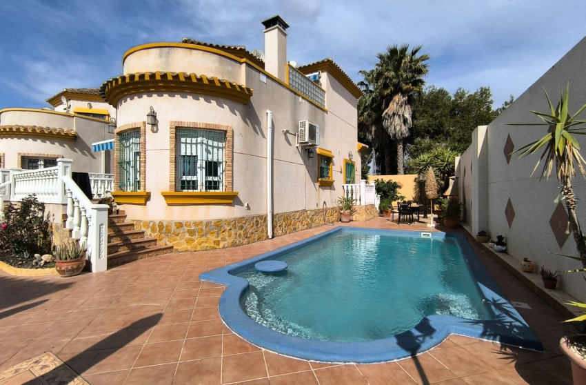 Herverkoop - Detached Villa - Guardamar del Segura - El Raso