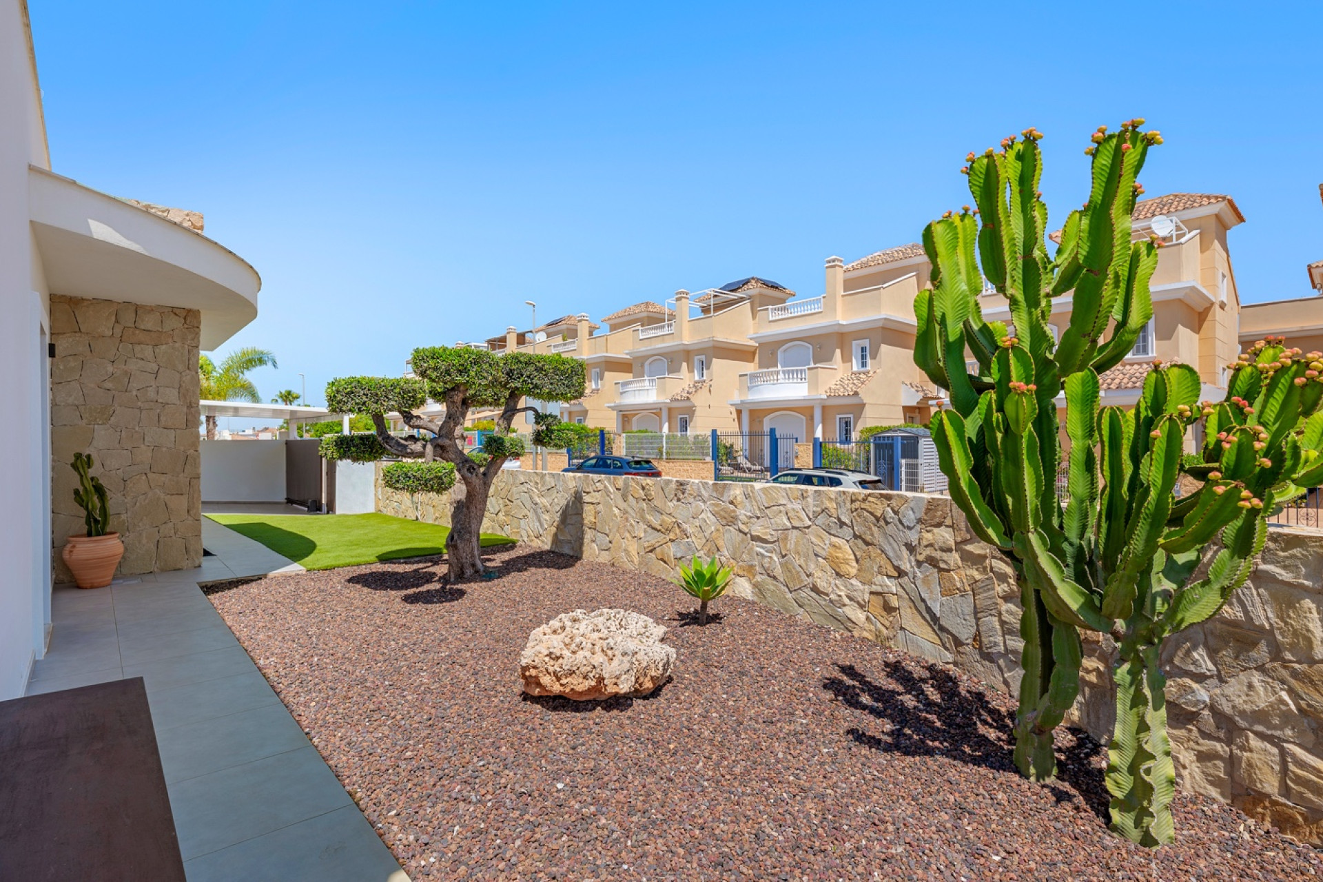 Herverkoop - Detached Villa - La Marina - La Marina - Urbanization