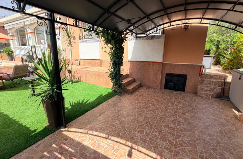 Herverkoop - Detached Villa - Los Montesinos - La Herrada