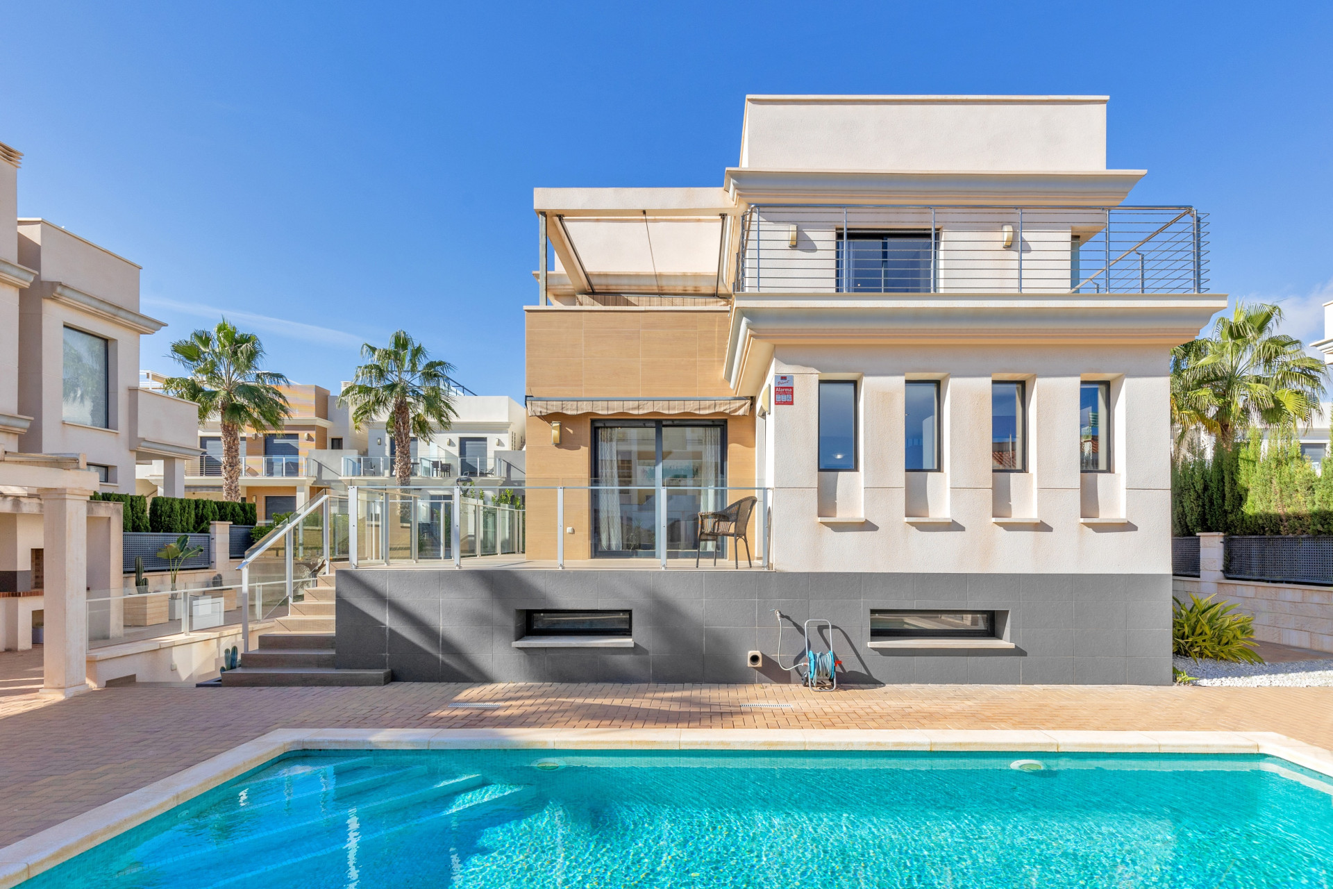 Herverkoop - Detached Villa - Orihuela Costa - La Zenia
