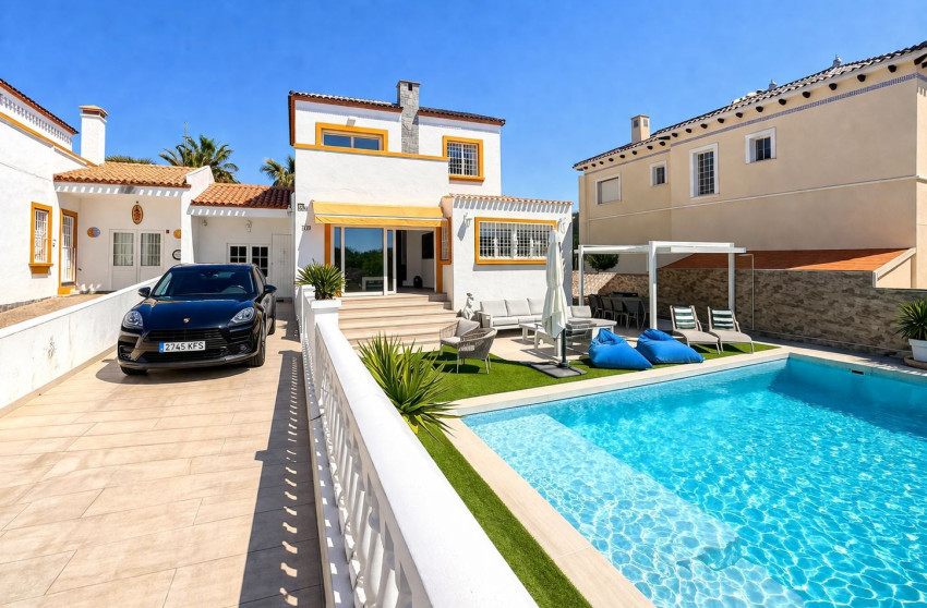 Herverkoop - Detached Villa - Orihuela Costa - Los Dolses