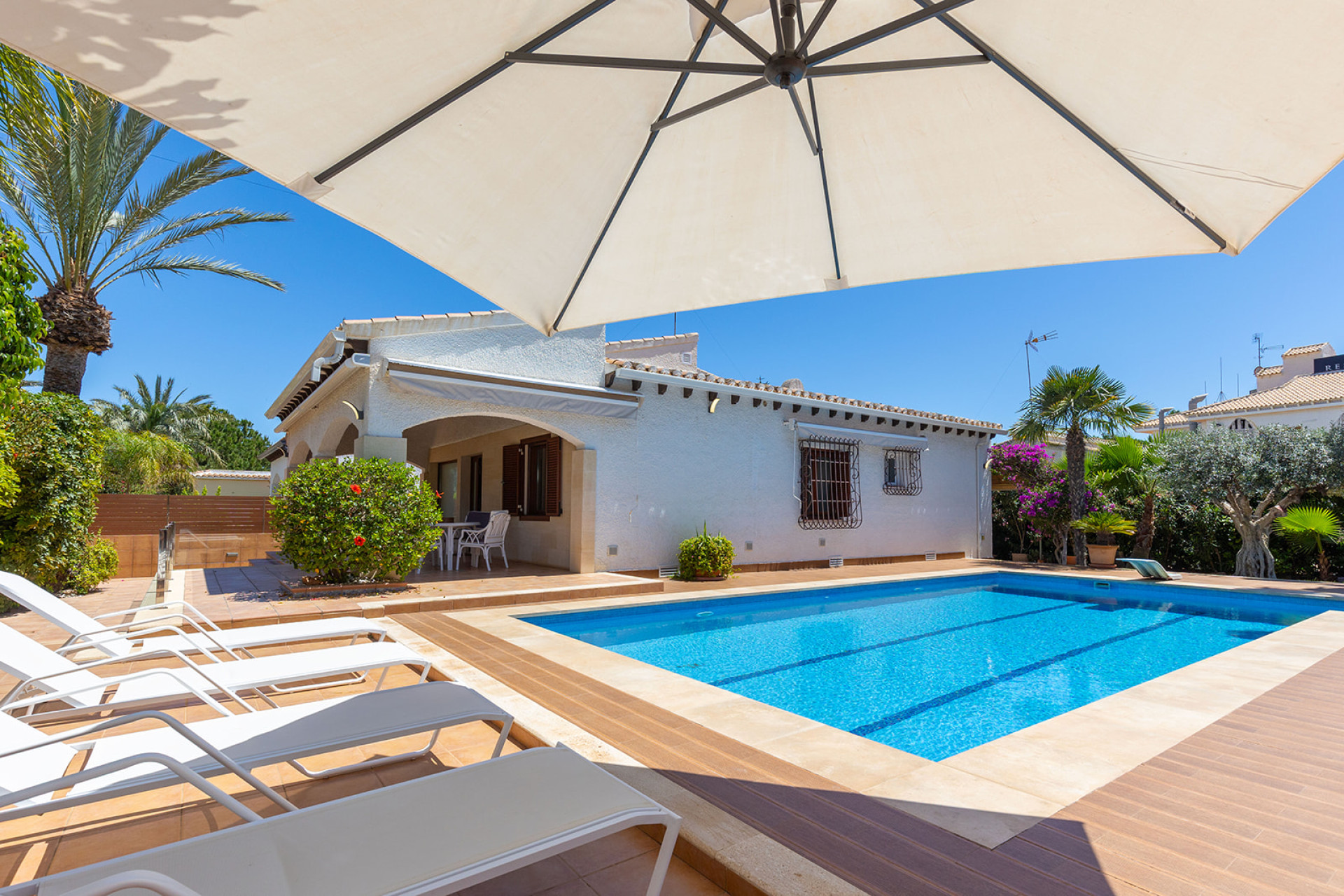 Herverkoop - Detached Villa - Orihuela Costa - Punta Prima