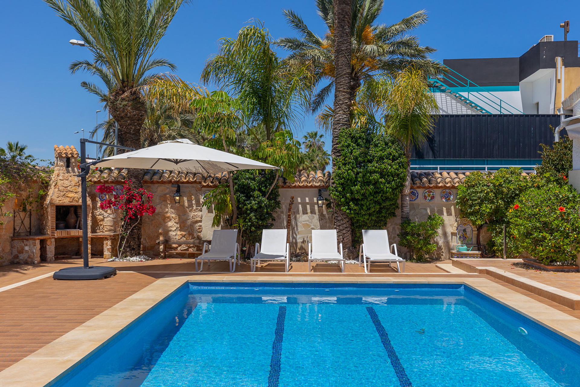 Herverkoop - Detached Villa - Orihuela Costa - Punta Prima