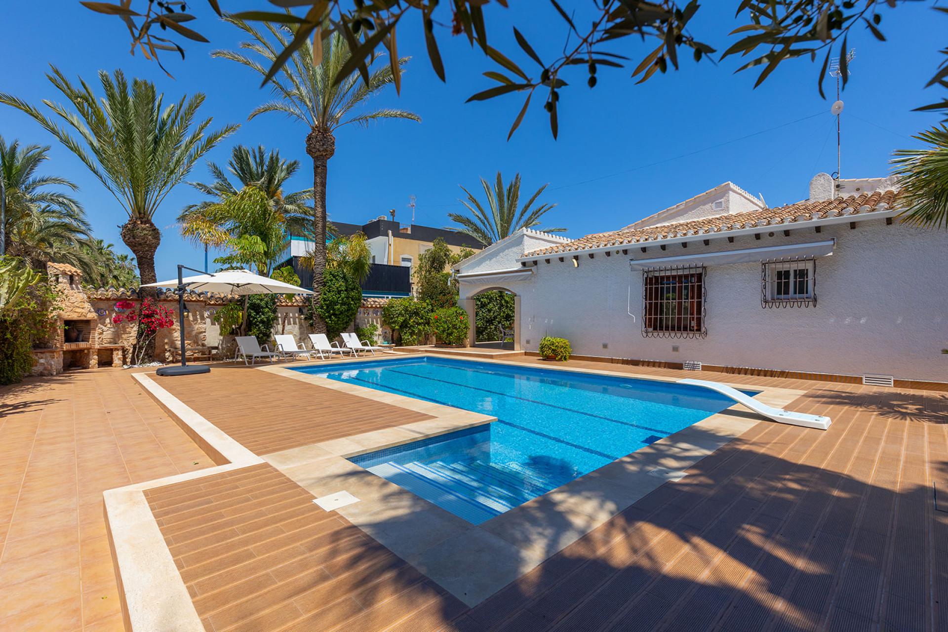 Herverkoop - Detached Villa - Orihuela Costa - Punta Prima