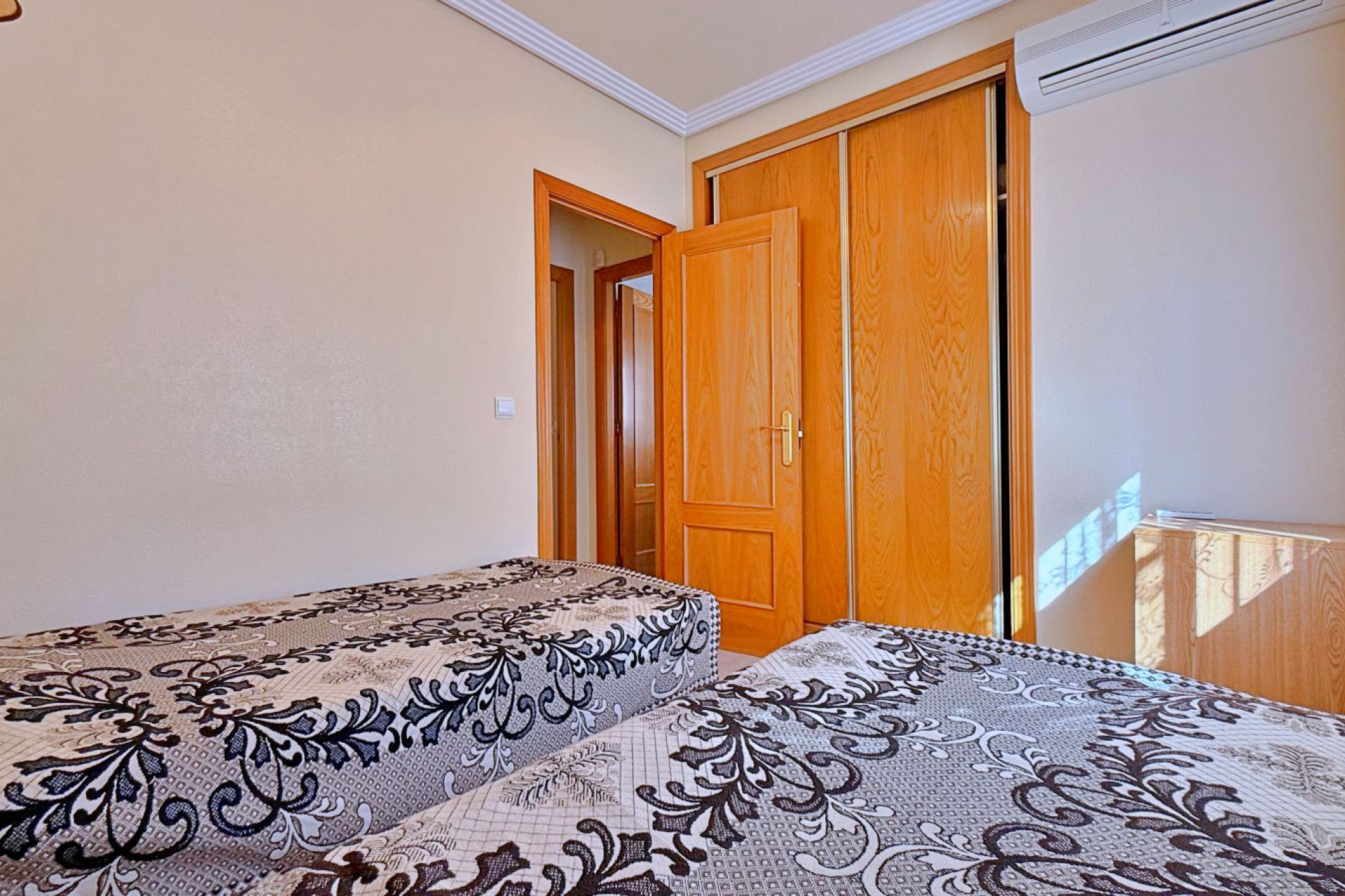 Herverkoop - Detached Villa - Orihuela Costa - Punta Prima