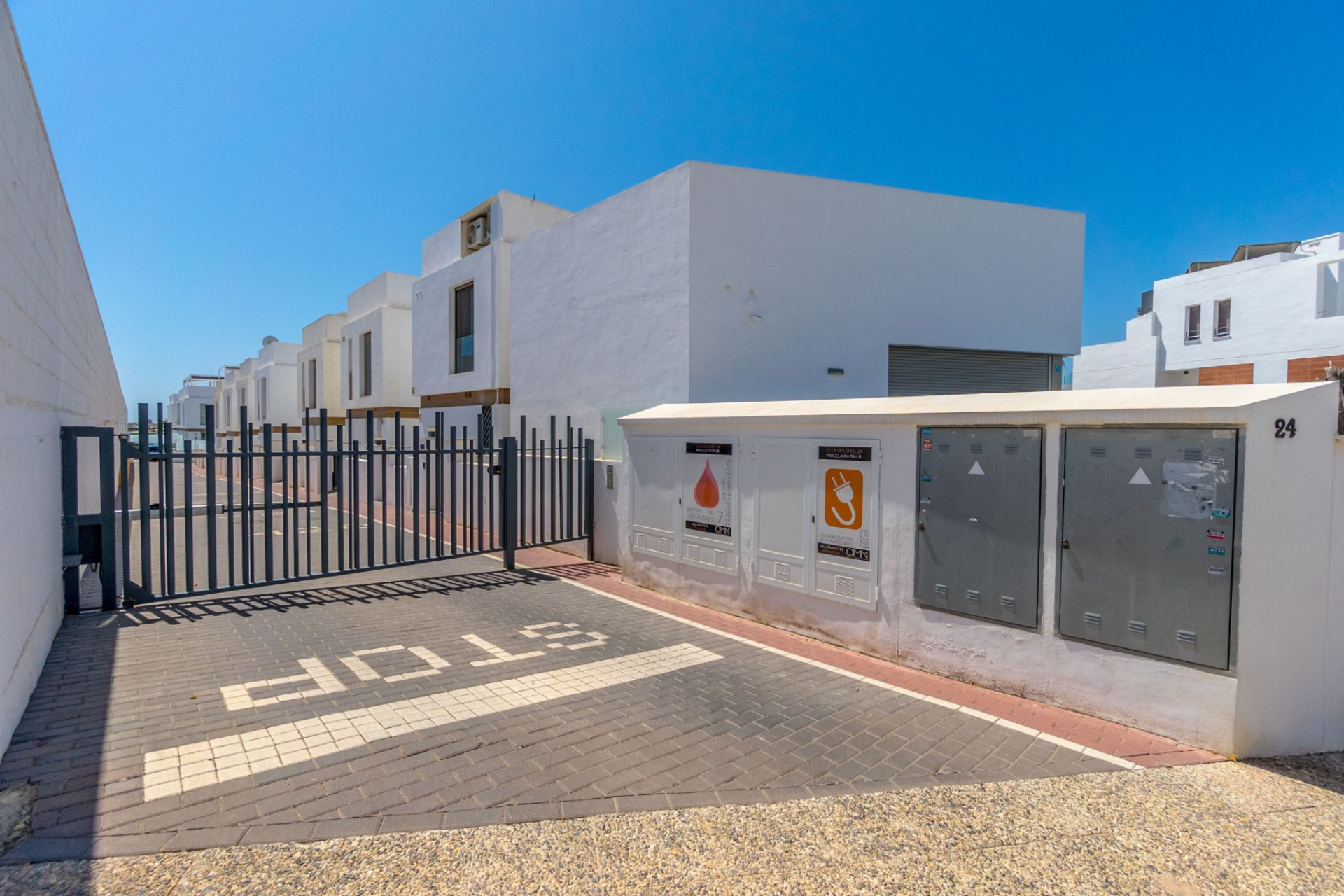 Herverkoop - Detached Villa - Orihuela Costa - Villamartin