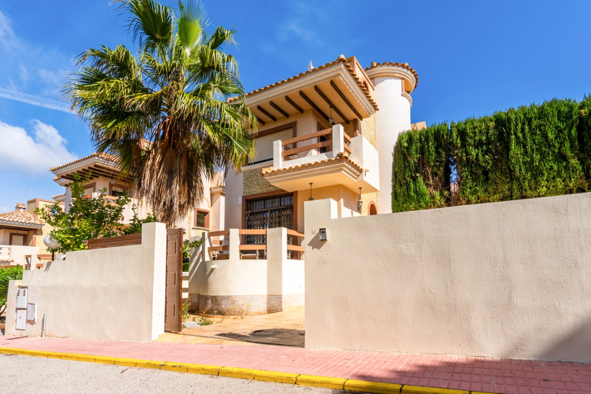Herverkoop - Detached Villa - Orihuela Costa - Villamartin