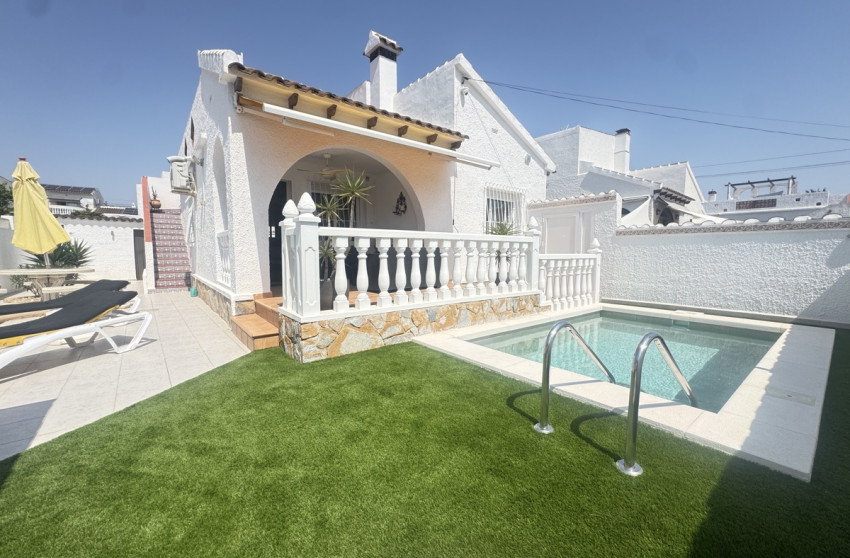 Herverkoop - Detached Villa - Orihuela Costa - Villamartin