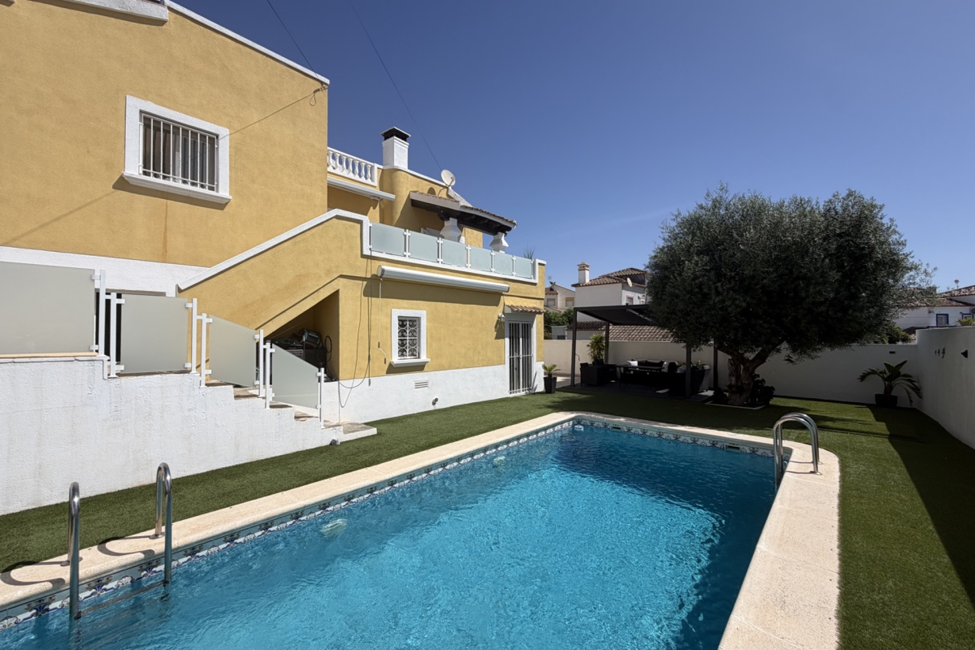 Herverkoop - Detached Villa - Orihuela Costa - Villamartin