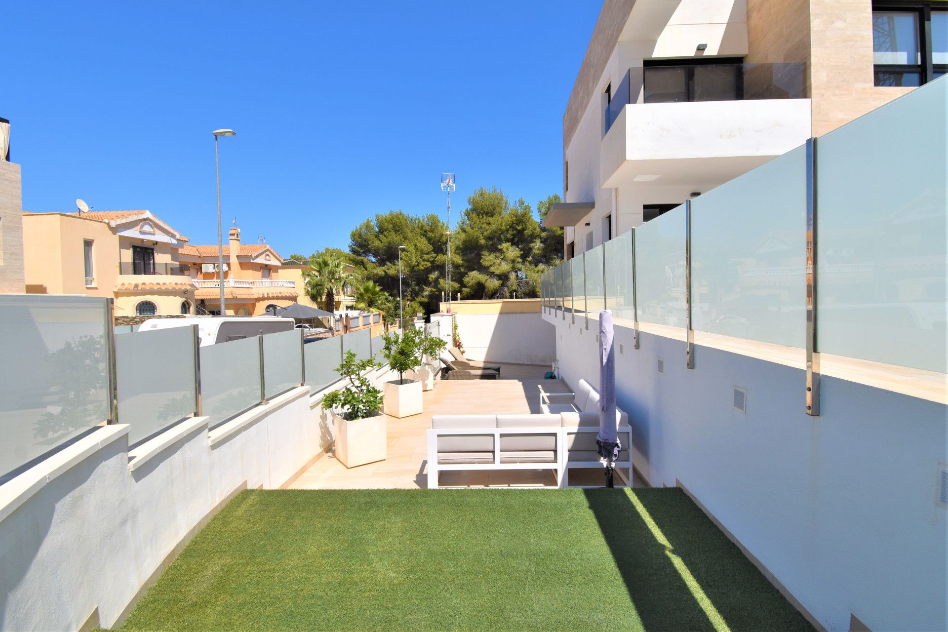 Herverkoop - Detached Villa - Orihuela Costa - Villamartin