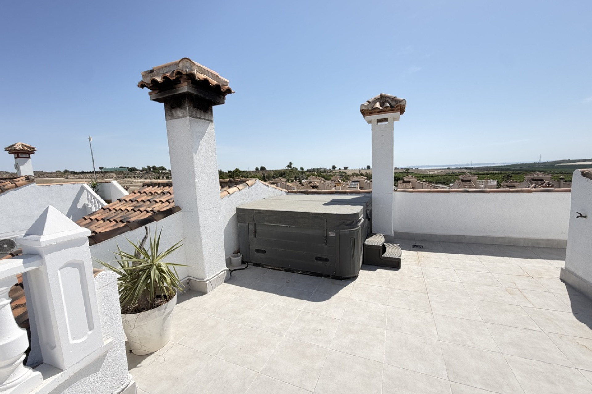Herverkoop - Detached Villa - San Miguel de Salinas - Lake View Mansions
