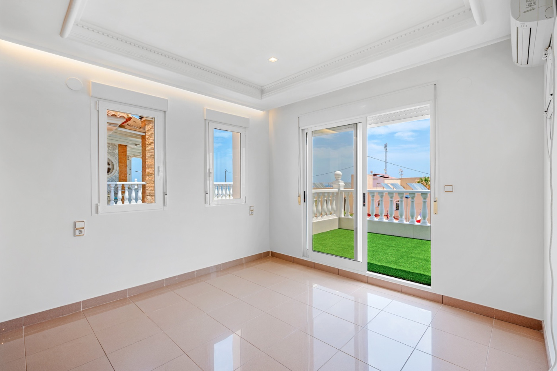 Herverkoop - Detached Villa - Torrevieja - Los Frutales