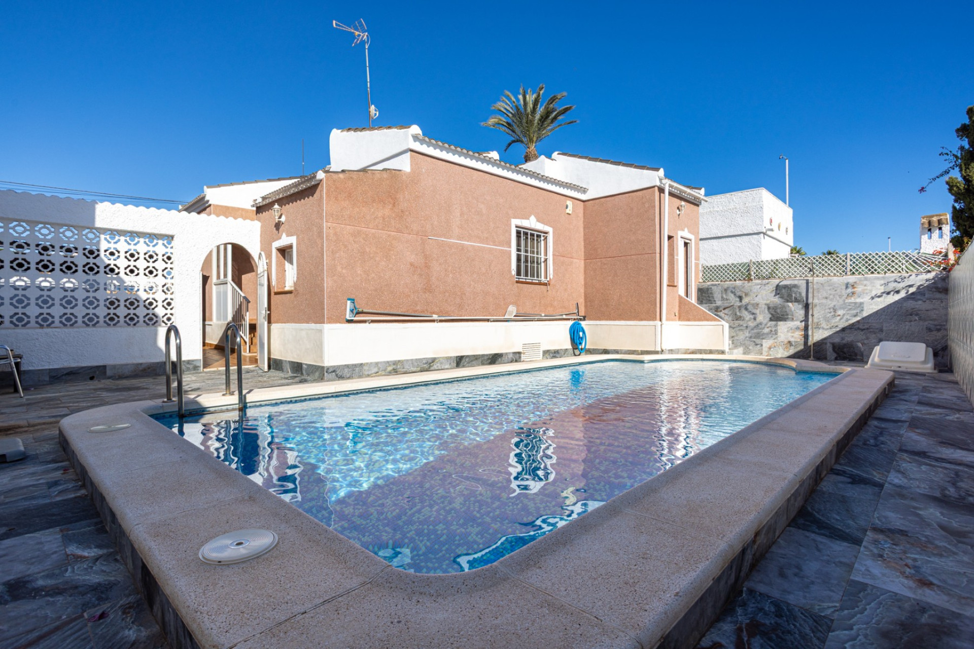 Herverkoop - Detached Villa - Torrevieja - Urbanización San Luis