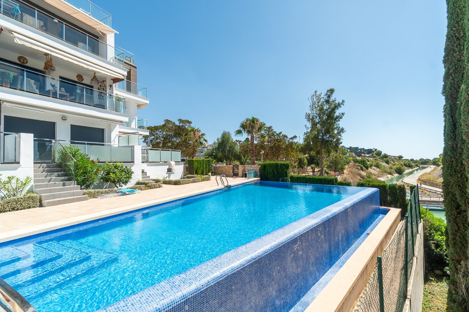 Herverkoop - Duplex Penthouse - Villamartín - La fuente