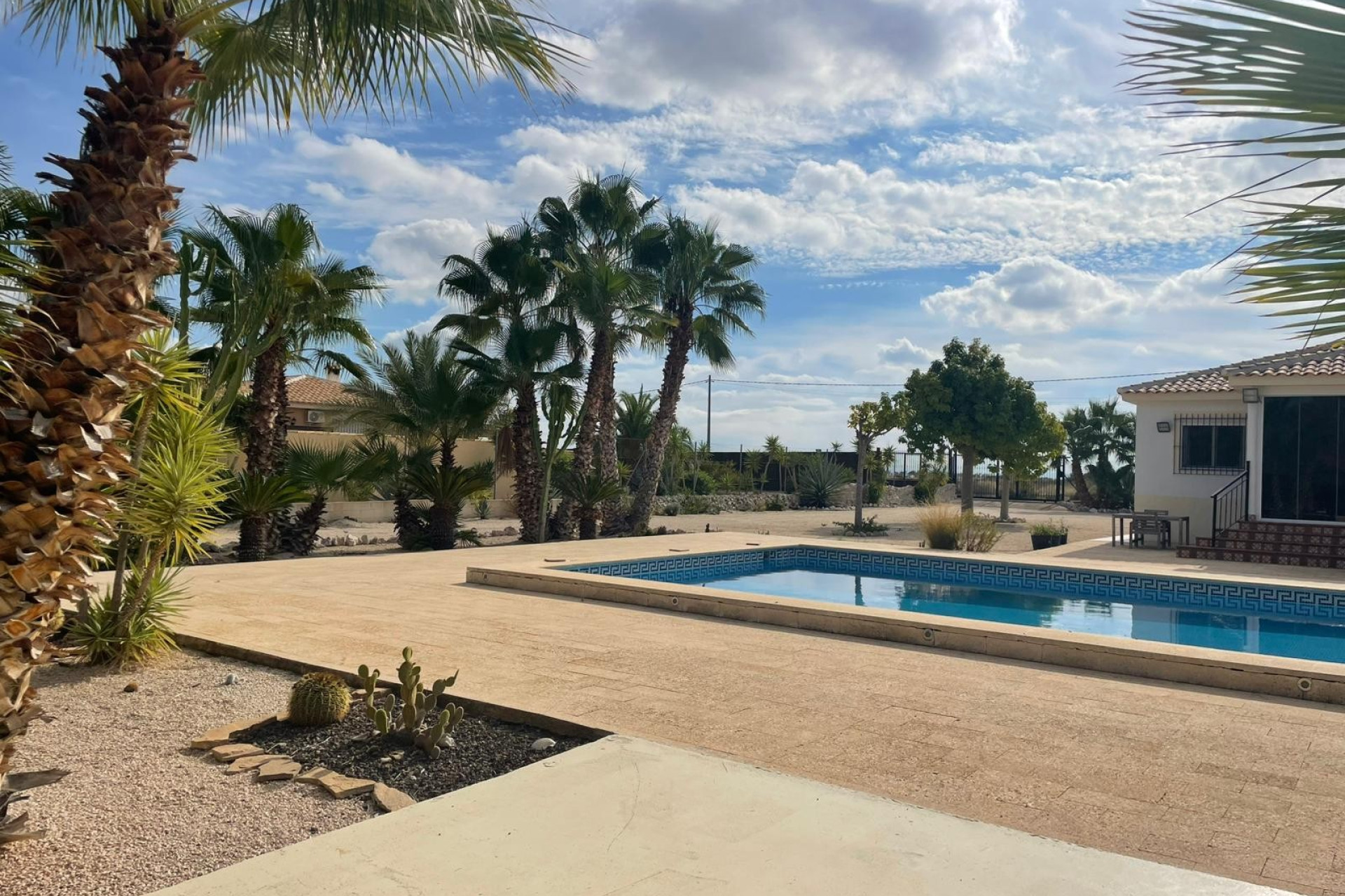 Herverkoop - Finca / Country Property - Abanilla