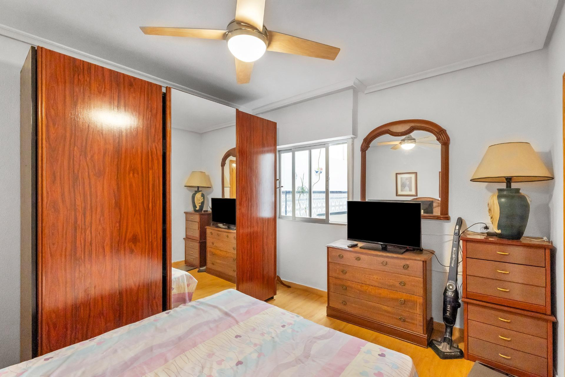 Herverkoop - Flat - Torrevieja - Paseo maritimo