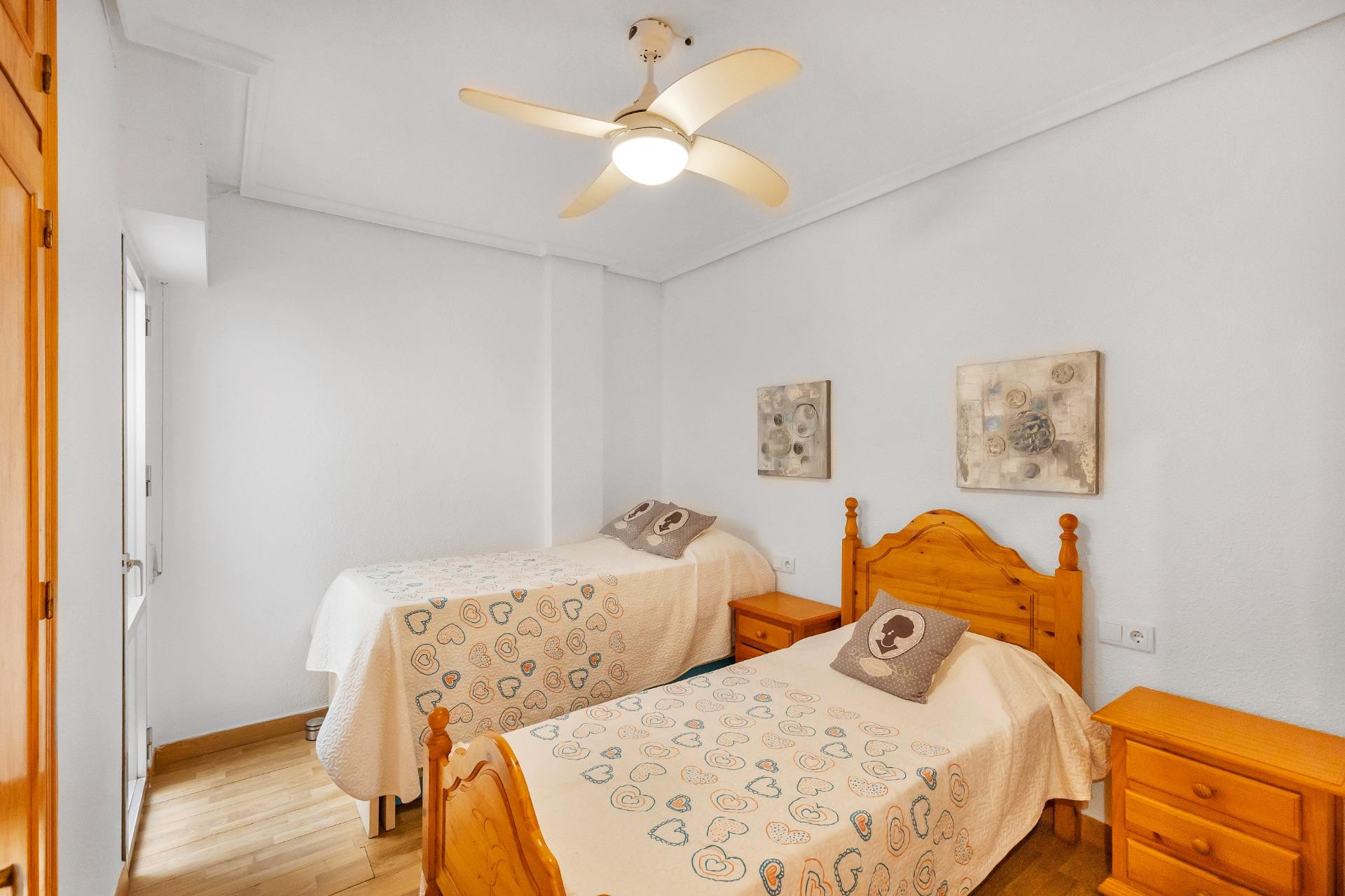 Herverkoop - Flat - Torrevieja - Paseo maritimo
