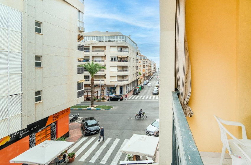 Herverkoop - Flat - Torrevieja - Playa del cura