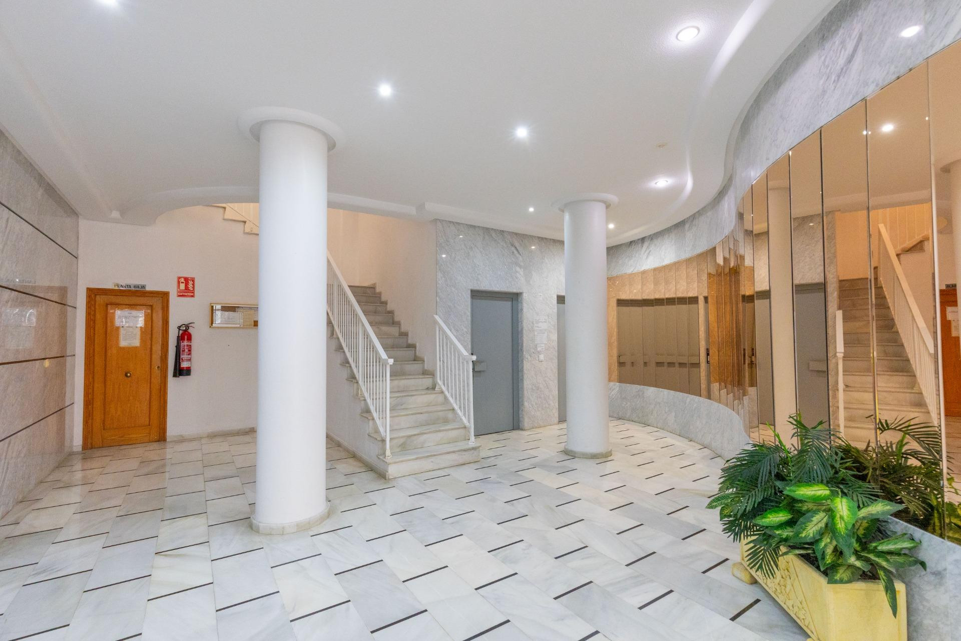 Herverkoop - Flat - Torrevieja - Playa del cura